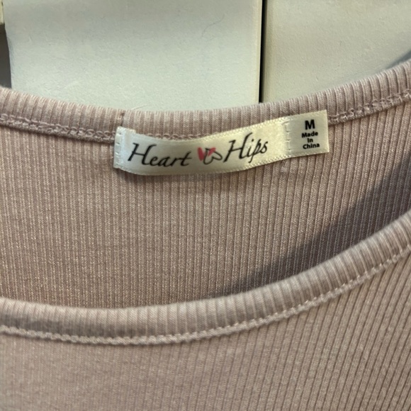 ⚡️2 for 10$!⚡️Light Pink Women's Tank Top - Picture 3 of 4